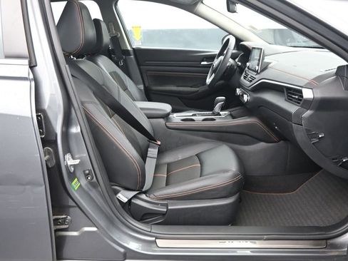 Used 2021 Nissan Altima 2.0 SR image 11