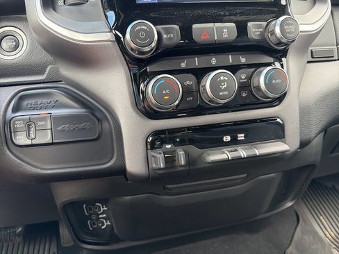 Used 2022 RAM 2500 Big Horn w/ Level A Equipment Group AWD/4WD image 18