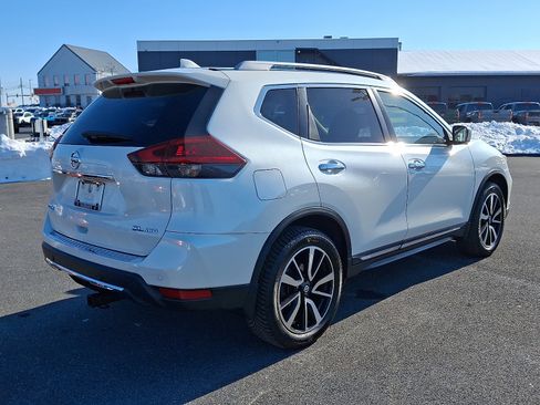 Used 2019 Nissan Rogue SL w/ Premium Package image 8