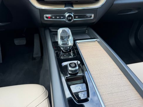 Certified 2026 Volvo XC60 B5 Plus AWD/4WD image 16