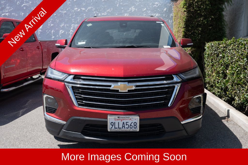 Used 2024 Chevrolet Traverse LT AWD/4WD image 2