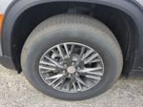 Used 2026 Chevrolet Traverse LT FWD image 19