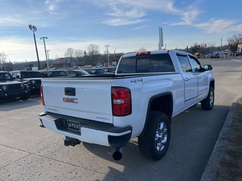 Used 2015 GMC Sierra 2500 Denali w/ Duramax Plus Package image 5