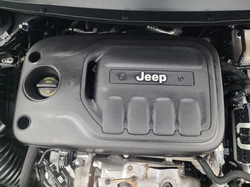 Used 2020 Jeep Cherokee High Altitude image 30