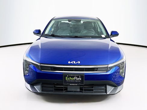 Used 2025 Kia K4 LXS image 2