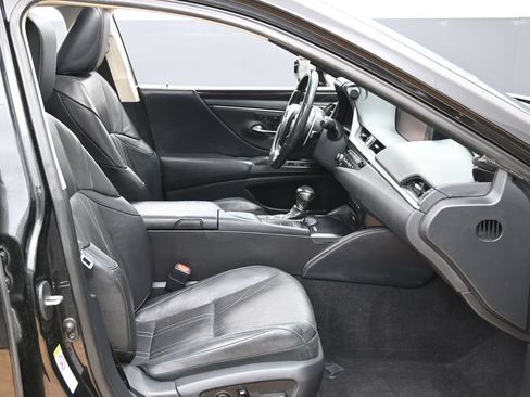 Used 2019 Lexus ES 350 Ultra Luxury w/ Accessory Package 2 FWD image 39