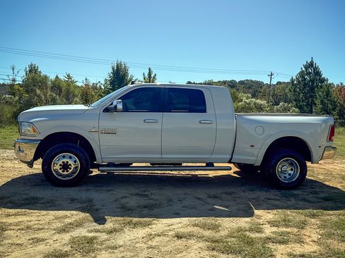 Used 2016 RAM 3500 Laramie image 5