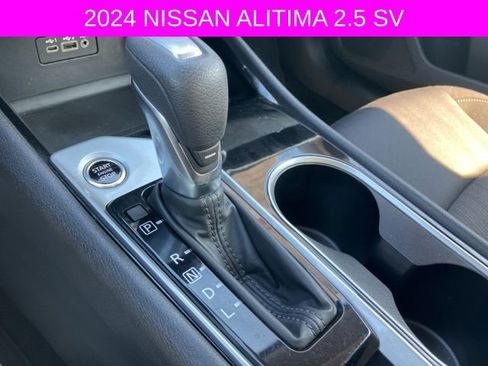 Used 2024 Nissan Altima 2.5 SV image 36