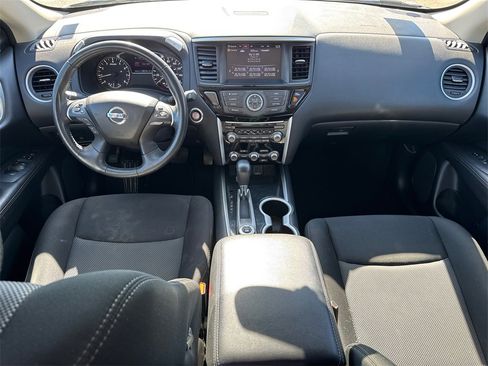Used 2020 Nissan Pathfinder SV image 22