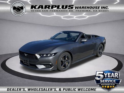 Used 2024 Ford Mustang Convertible image 1