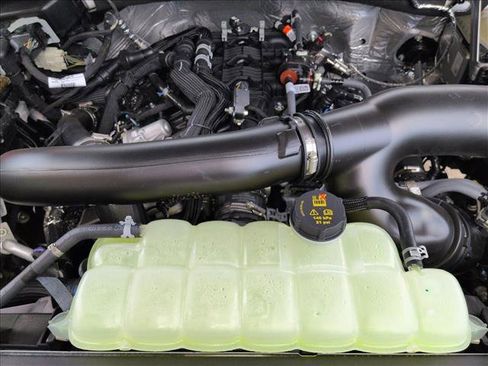 New 2025 Ford Expedition Active image 16