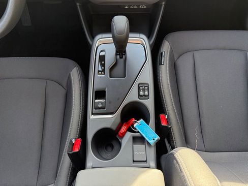 Used 2025 Subaru Crosstrek 2.0i Premium image 18