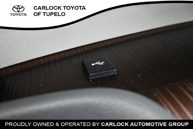 Used 2023 Toyota Sienna LE FWD image 31