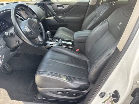 Used 2014 INFINITI QX70 AWD w/ Premium Package image 10