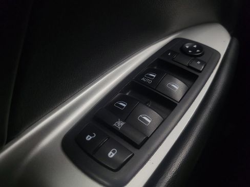 Used 2018 Dodge Journey SE w/ Connectivity Group FWD image 27