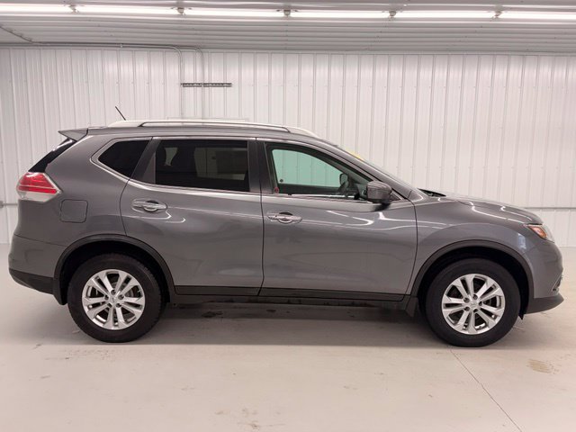 Used 2016 Nissan Rogue SV AWD/4WD image 6