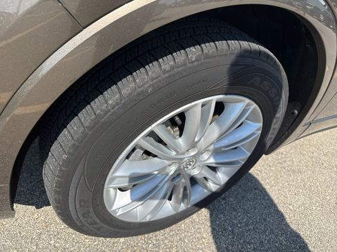 Used 2017 Buick Envision Preferred FWD image 3