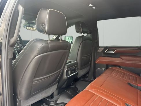 Used 2024 GMC Sierra 2500 Denali Ultimate image 18