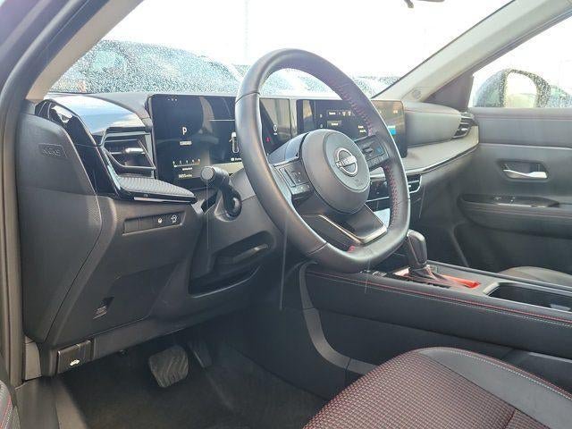 Used 2025 Nissan Kicks SR FWD image 10