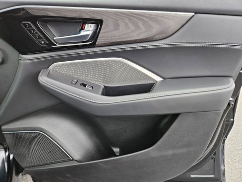 Used 2023 Acura MDX SH-AWD w/ Advance Package image 13