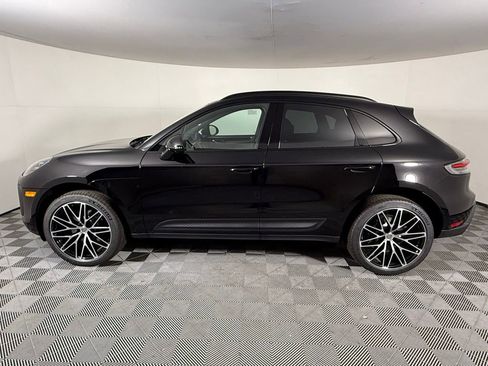New 2026 Porsche Macan image 2