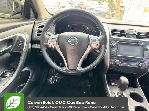 Used 2015 Nissan Altima 2.5 SV w/ Convenience Package image 14