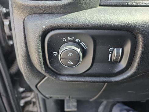 Used 2024 RAM 2500 Big Horn AWD/4WD image 18