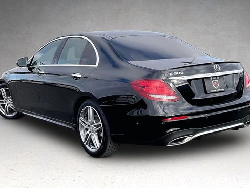 Used 2017 Mercedes-Benz E 300 image 21