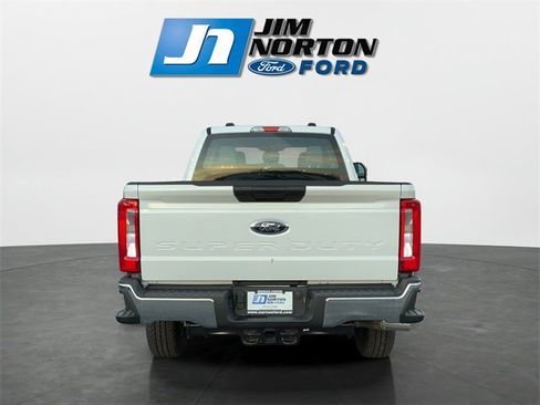 New 2026 Ford F250 XL w/ XL Chrome Package image 4
