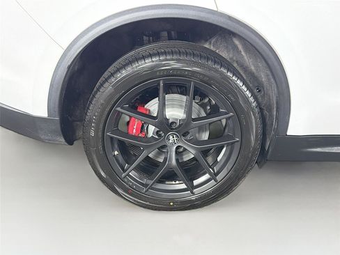 Used 2019 Alfa Romeo Stelvio AWD w/ Nero Edizione image 34
