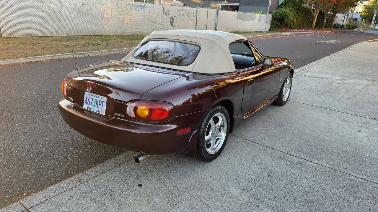Used 2000 MAZDA MX-5 Miata RWD image 5