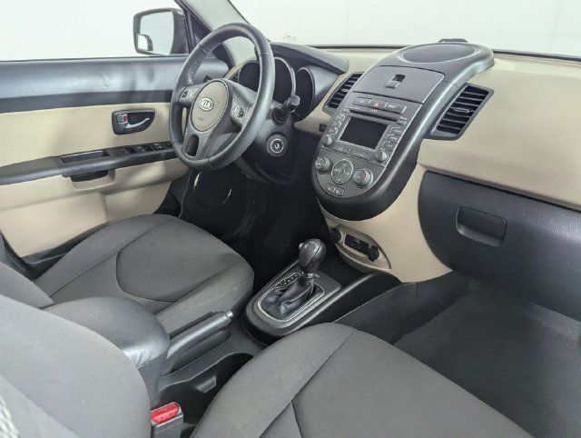 Used 2012 Kia Soul ! FWD image 23