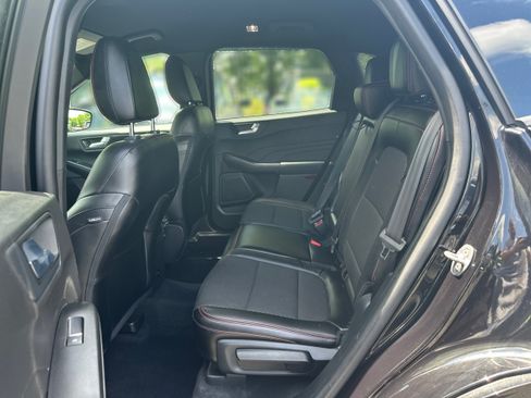 Used 2024 Ford Escape ST-Line w/ Tech Pack #1 AWD/4WD image 12