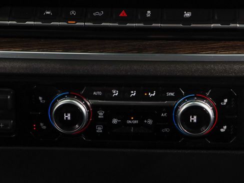 Used 2023 GMC Sierra 1500 Elevation image 21