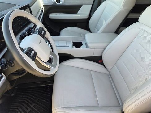 Used 2024 Hyundai Santa Fe Calligraphy image 9