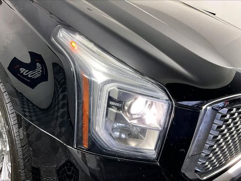 Used 2015 GMC Yukon Denali w/ Premium Package image 26