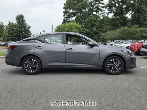 Used 2025 Nissan Sentra SV FWD image 6