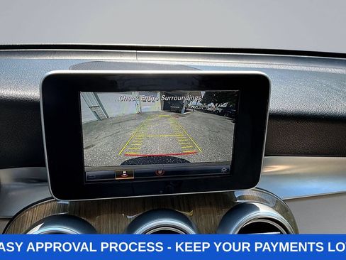 Used 2019 Mercedes-Benz GLC 300 4MATIC w/ Premium Package image 17