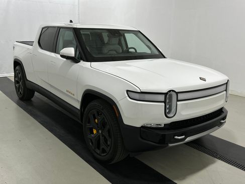 Used 2022 Rivian R1T Adventure AWD/4WD image 7