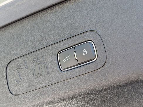 Used 2025 Lincoln Aviator Reserve w/ Illumination Package AWD/4WD image 9