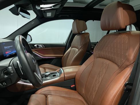 Used 2025 BMW X5 M60i w/ Executive Package image 14