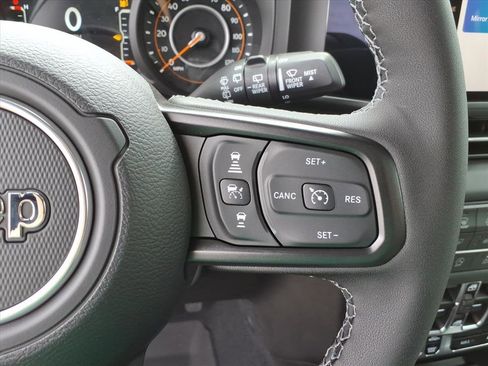 New 2026 Jeep Wrangler Unlimited Rubicon AWD/4WD image 25