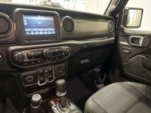 Used 2022 Jeep Wrangler Unlimited Sport S image 19