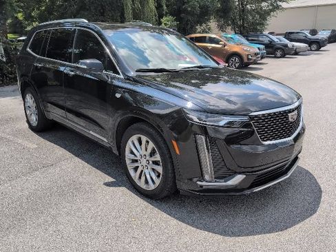 Used 2022 Cadillac XT6 Premium Luxury AWD/4WD image 1