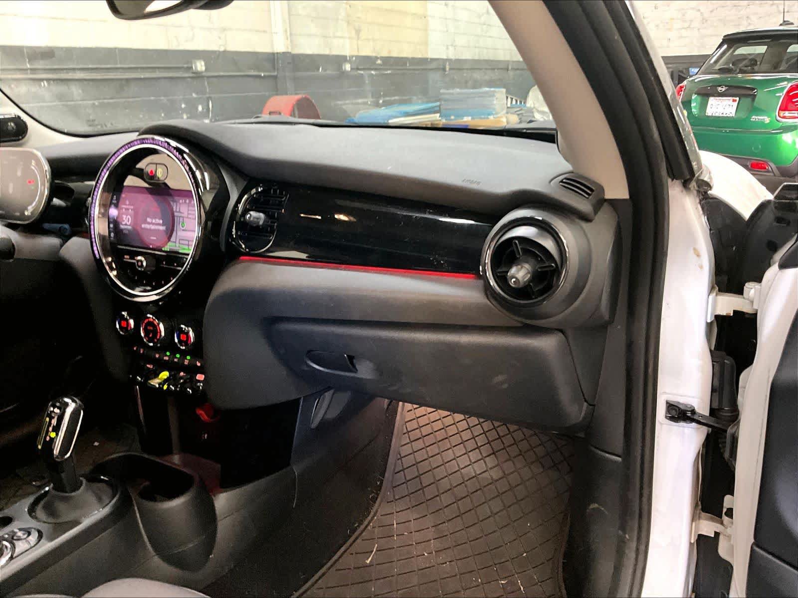 Used 2024 MINI Cooper SE FWD image 15
