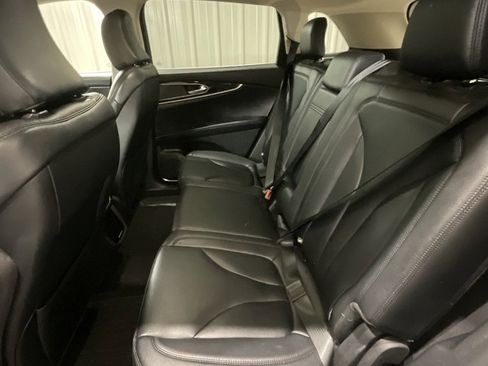 Used 2022 Lincoln Nautilus FWD image 11