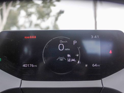 Used 2024 Toyota Prius LE image 21