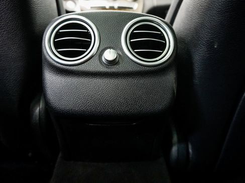 Used 2019 Mercedes-Benz C 300 Sedan image 11