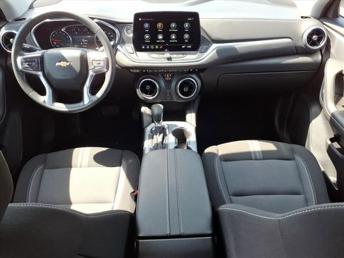 Used 2025 Chevrolet Blazer LT image 13