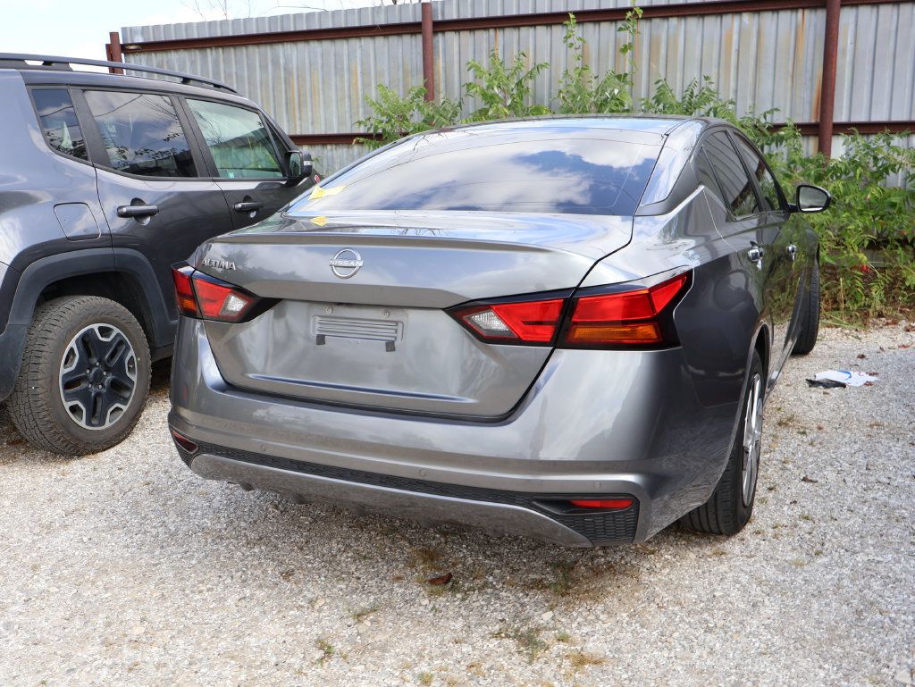 Used 2023 Nissan Altima 2.5 S FWD image 5
